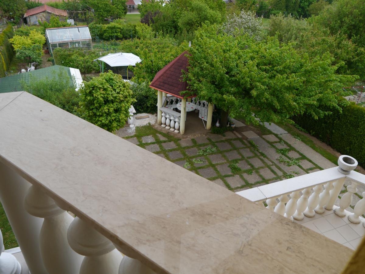 Heviz -Alsopahok Villa-Erika Apartman Exterior photo